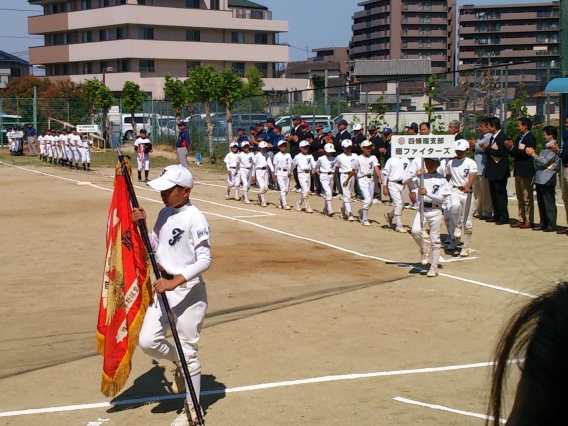 4月7日に、四條畷市長旗杯の開会式がありました。